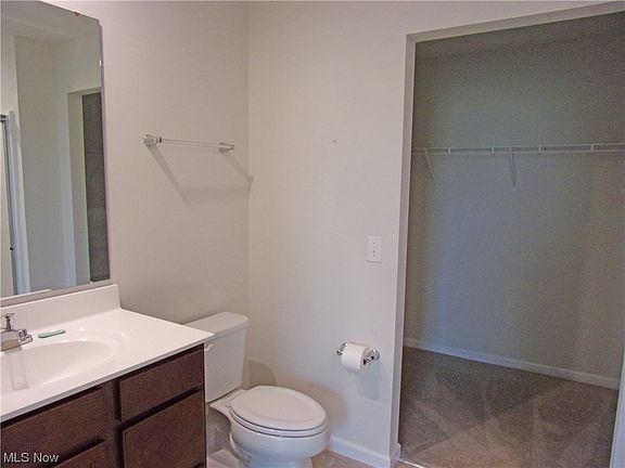 5th image of 5284 Decker St