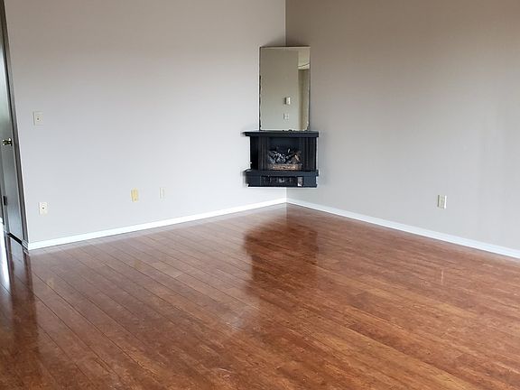 3rd image of 8208 NE 13th Ave #3