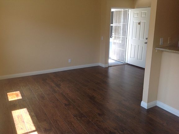 3rd image of 13050 Sycamore Village Dr