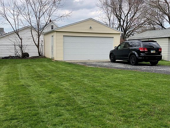 2nd image of 4410 Gifford Ave
