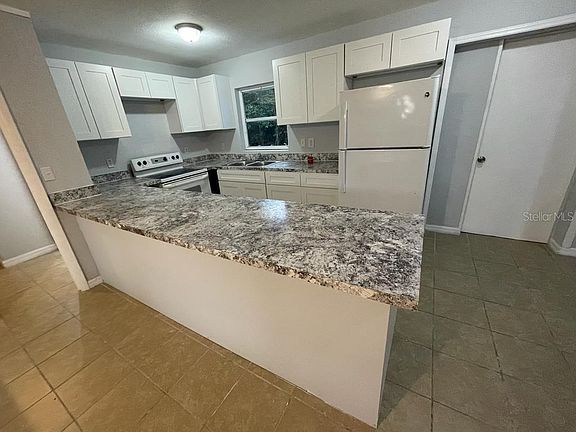 4th image of 2521 STRATFORD DRIVE