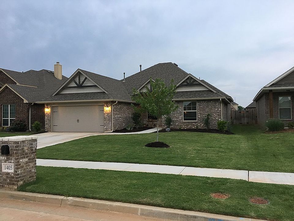 1st image of 1405 Skyler Way