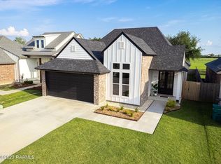 232 Whispering Meadows Rd, Broussard, LA 70518