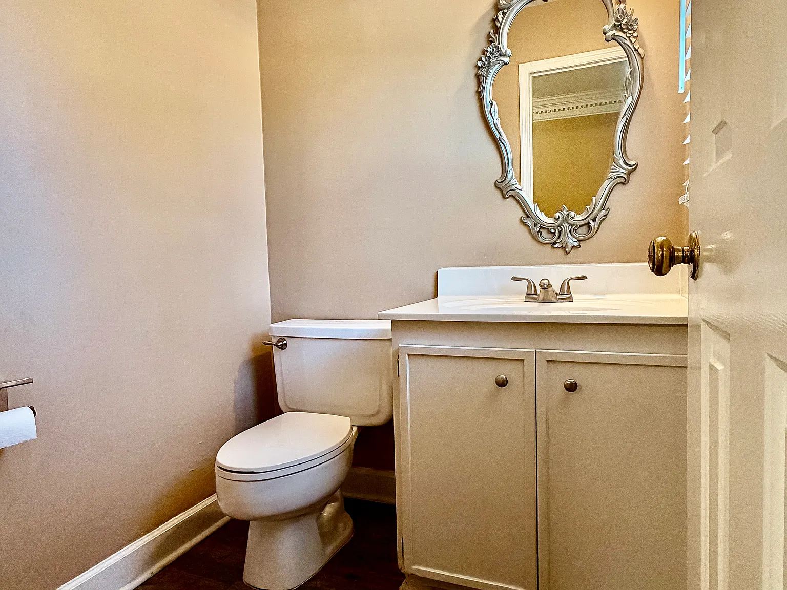 3 bed, 2.5 bath, 1968 sqft, $1,850 — Photo 2