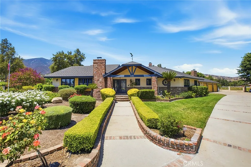5 bed, 5.5 bath, 3479 sqft, $7,000 — Photo 1