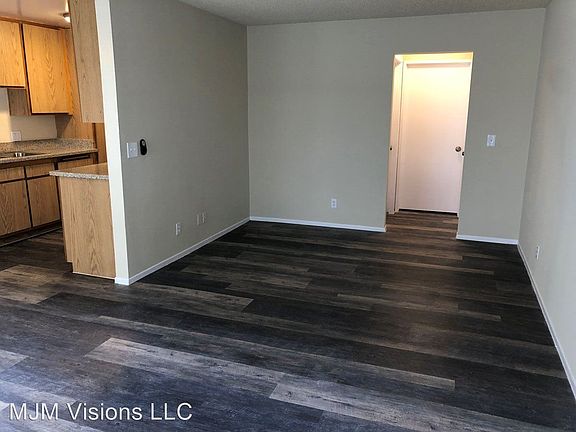 4th image of 7635 Lankershim Blvd APT 26
