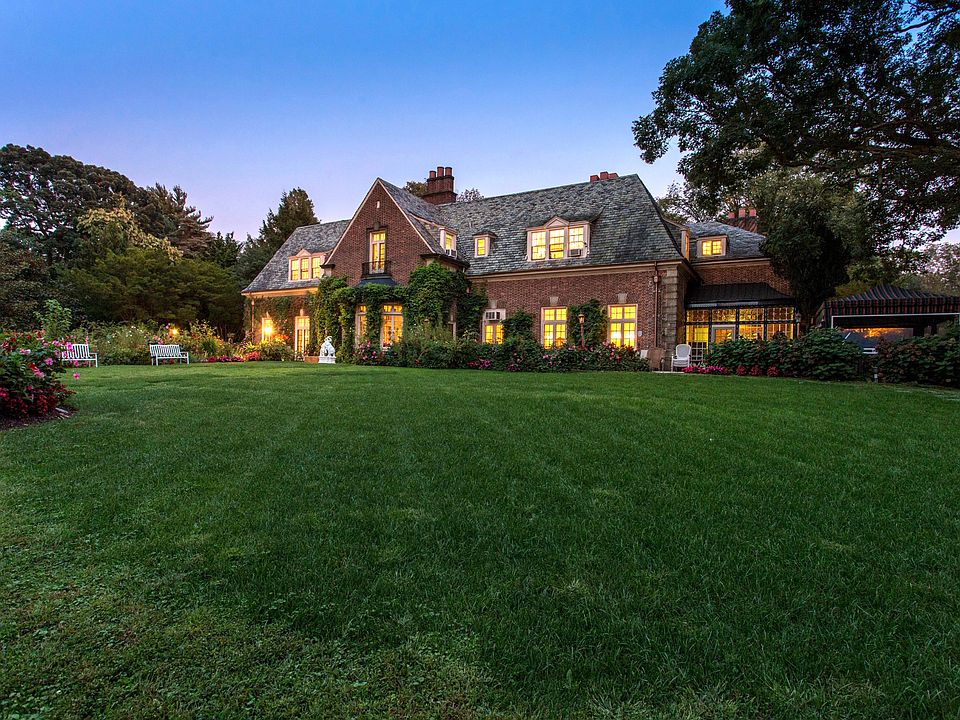 1st image of 65 Dogwood Ave