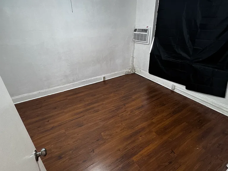 969 SW 2nd St #7 — Photo 9