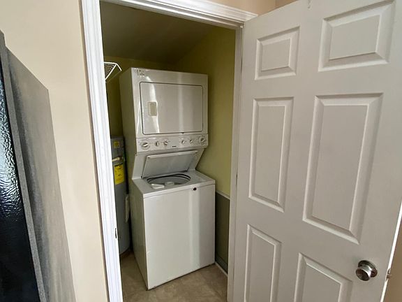 3rd image of 531 W 5th St #201
