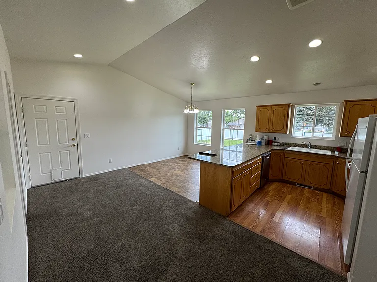 3486 Obryant St — Photo 3