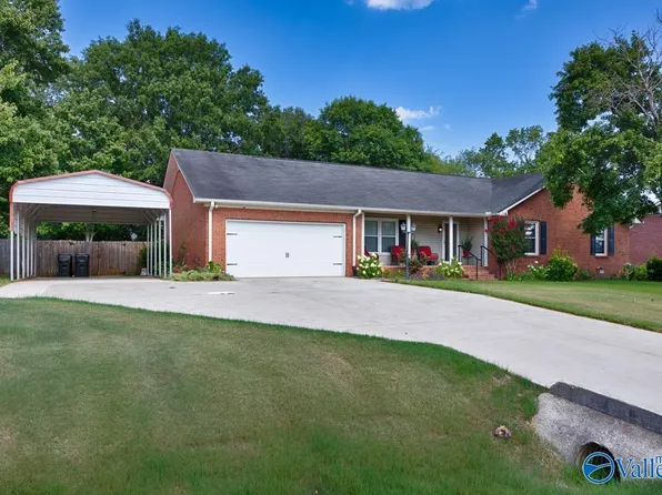 124 Singletree Dr, Hazel Green, AL 35750