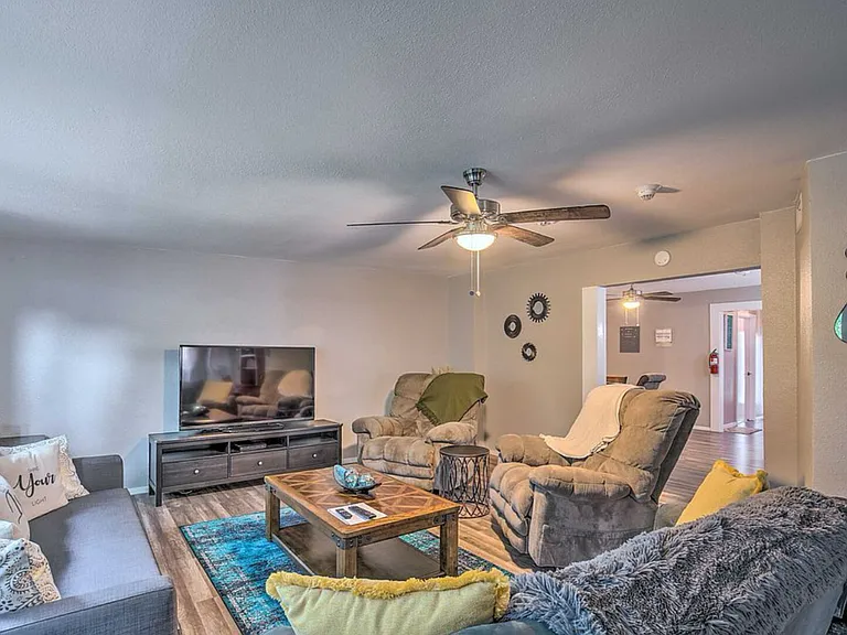 Pecan Grove Blvd — Photo 20