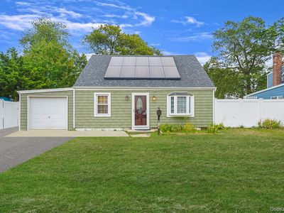 181 S Alleghany Avenue, Lindenhurst, NY, 11757