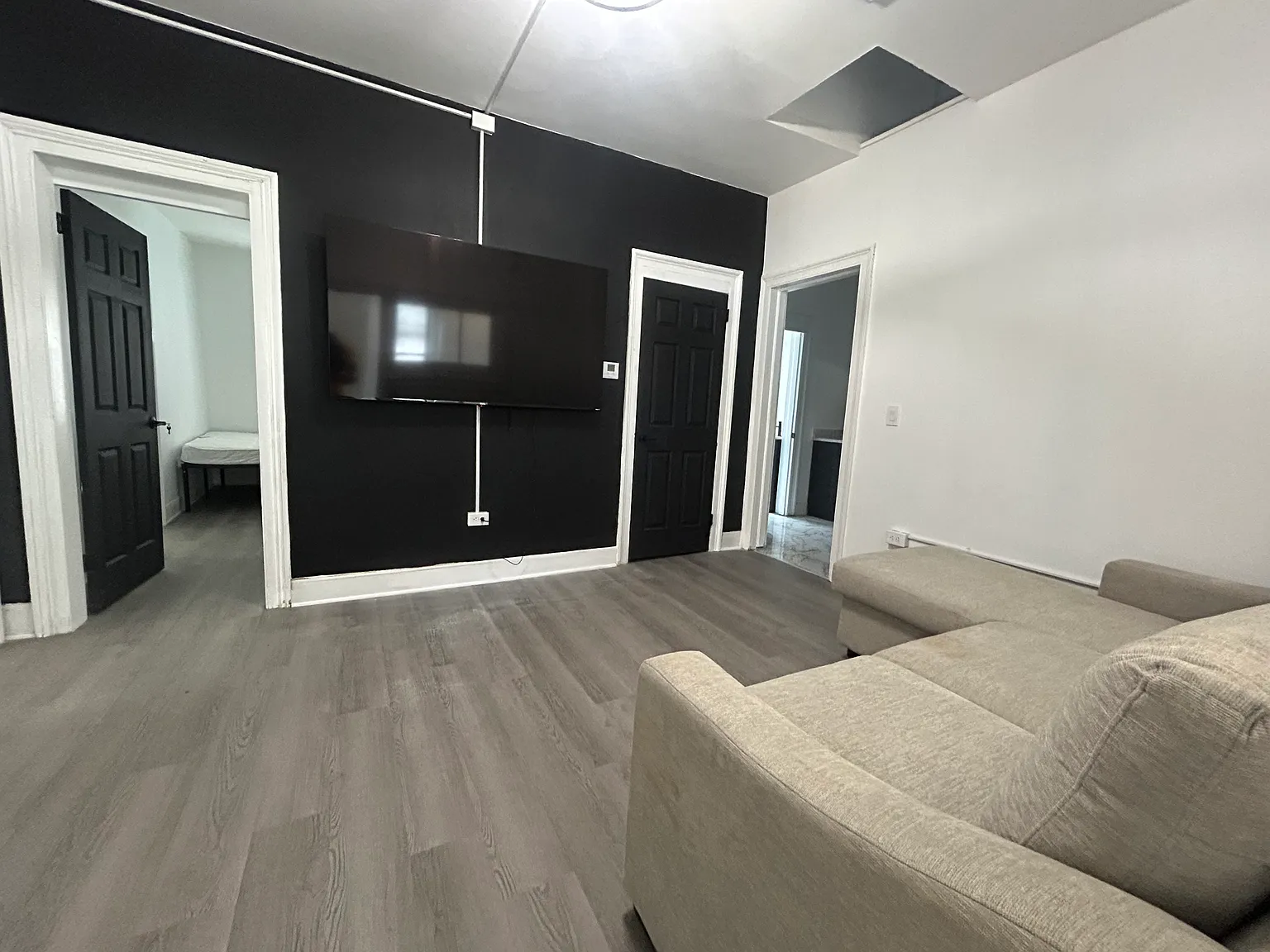 2 bed, 1750 sqft, $1,600 — Photo 1