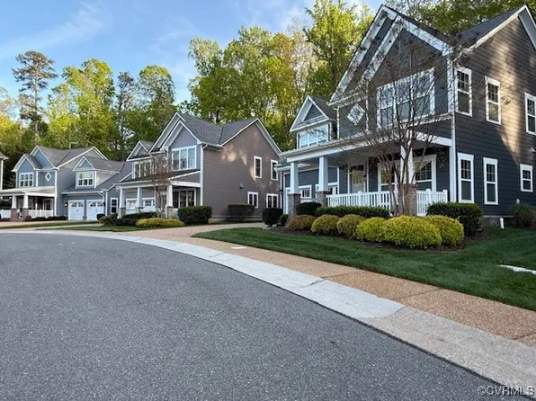 9477 Creek Summit Cir, Richmond, VA 23235