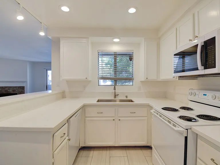 6867 Tamarus St #202 — Photo 6