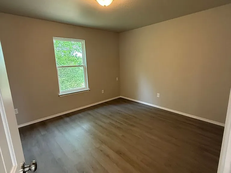 1801 Wirsing Ave — Photo 7