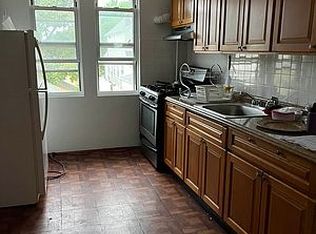 89-16 201st St #2, Hollis, NY 11423