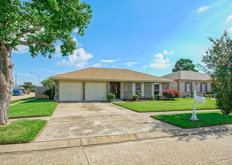1st image of 300 Bertolino Dr
