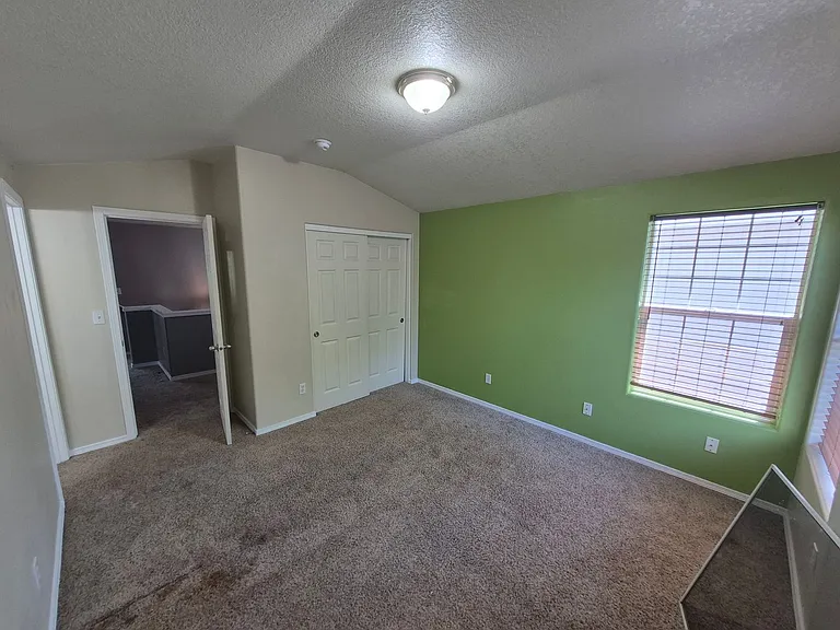 1467 SE Blanchard St — Photo 5