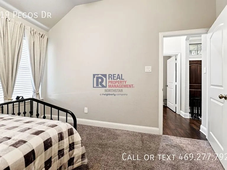 319 Pecos Dr — Photo 29