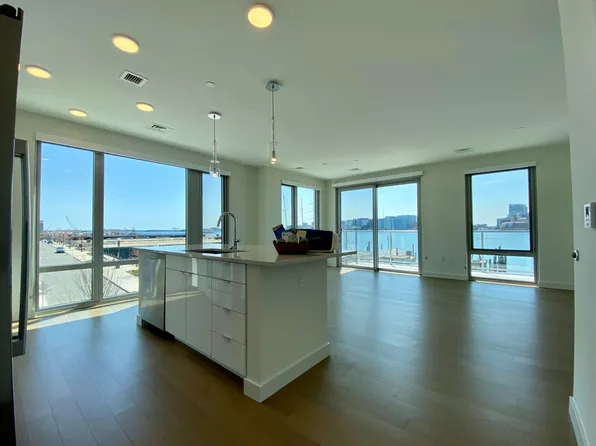 45 Lewis St #209, Boston, MA 02128