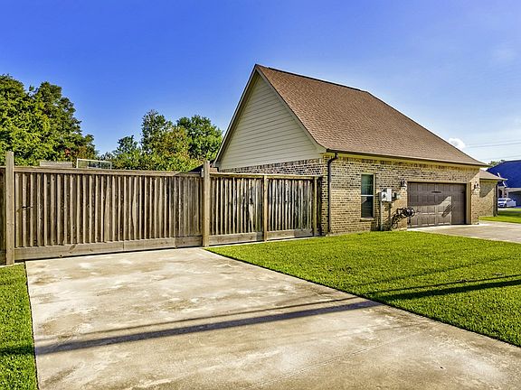 4th image of 728 Llano St