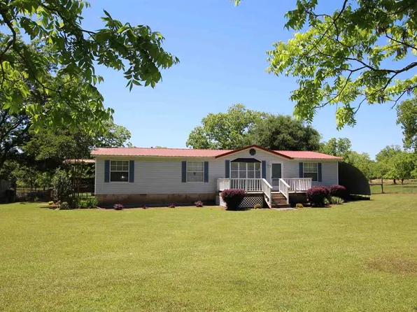 1401 Lakeside Dr, Fort Valley, GA 31030