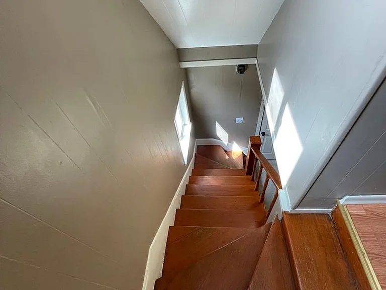 1106 N B St — Photo 15