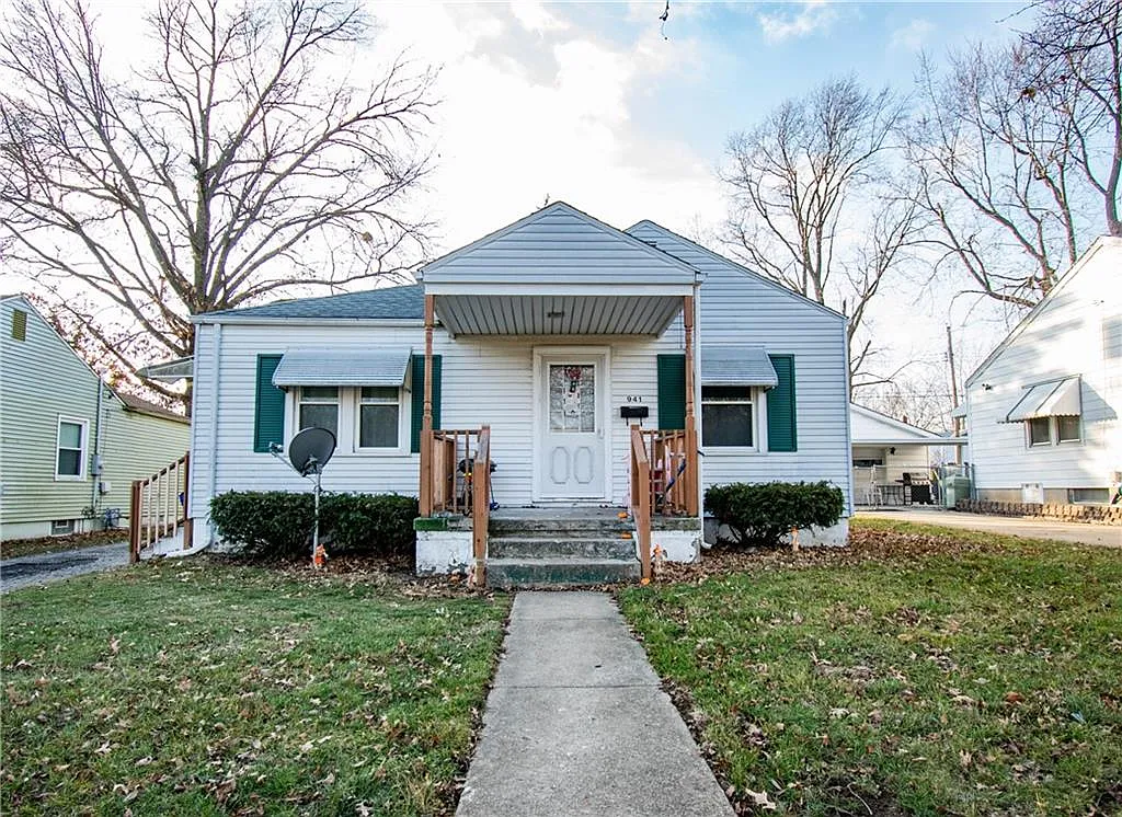 941 N Park Pl photo 1