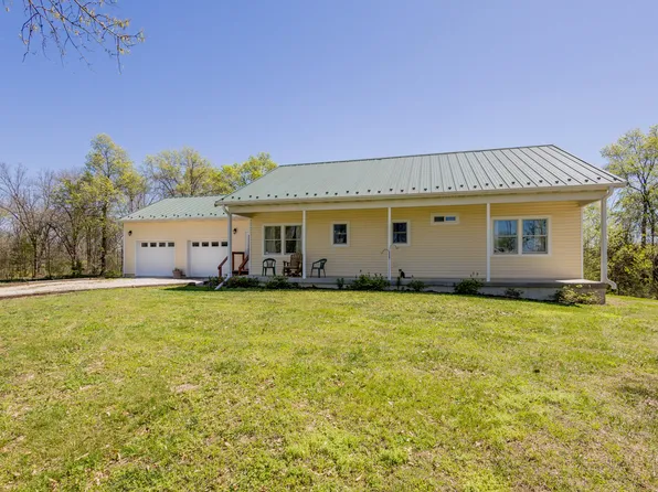 2796 County Road 2580, Higbee, MO 65257