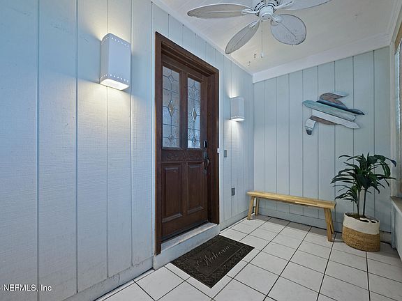 4th image of 945 GONZALES Avenue