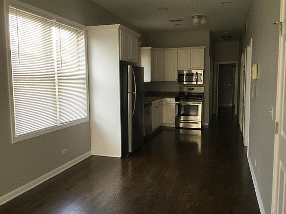 5th image of 1742 W Foster Ave APT 2