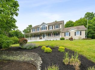 15 Cornfield Ln, Warwick, NY 10990