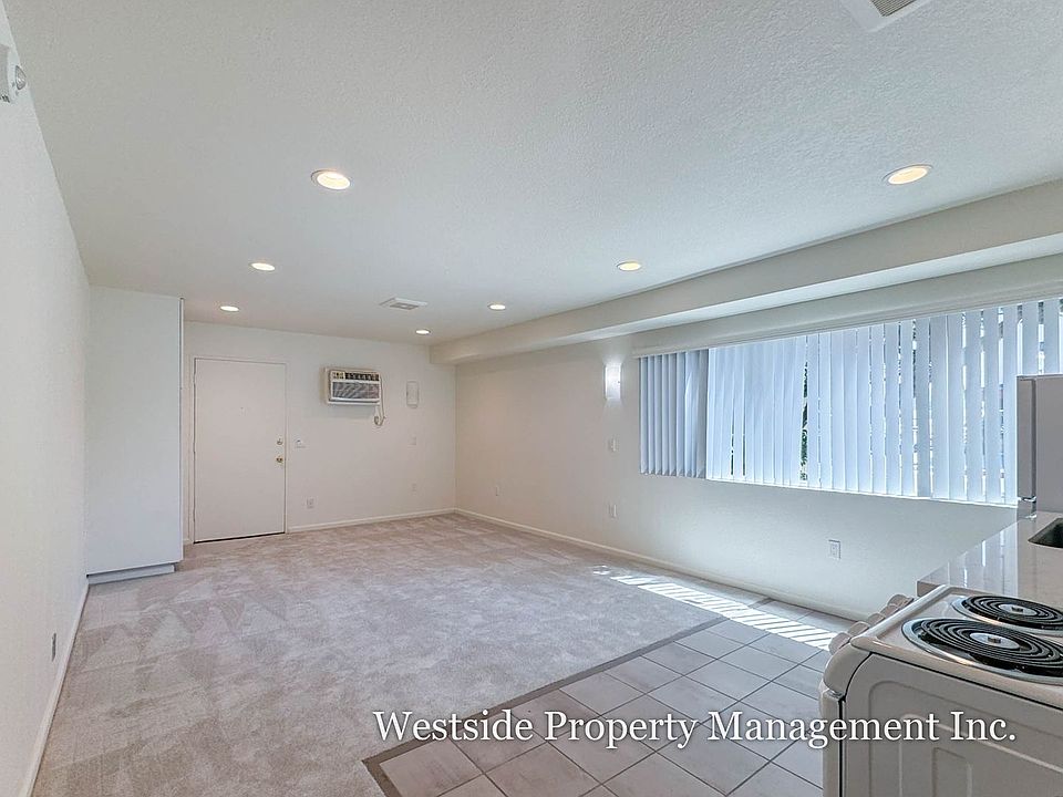1st image of 5751 Camellia Ave #107