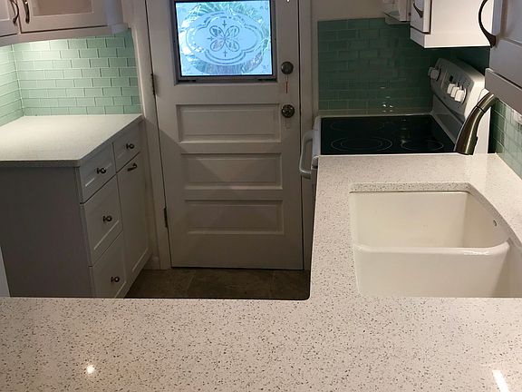 2nd image of 333 Joel Blvd APT 337