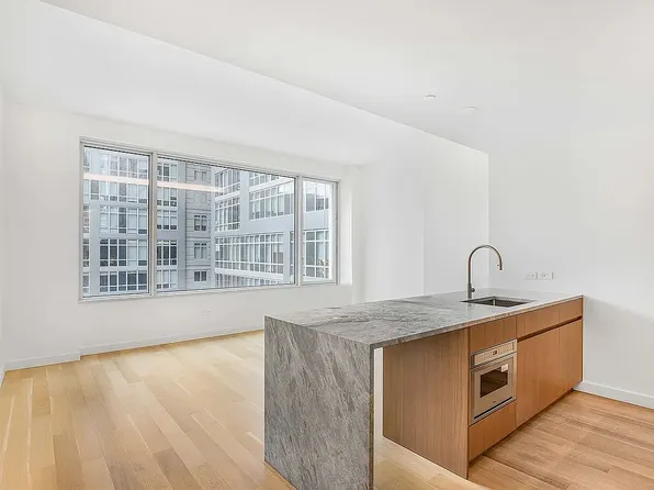 611 W 56th St #6F, New York, NY 10019