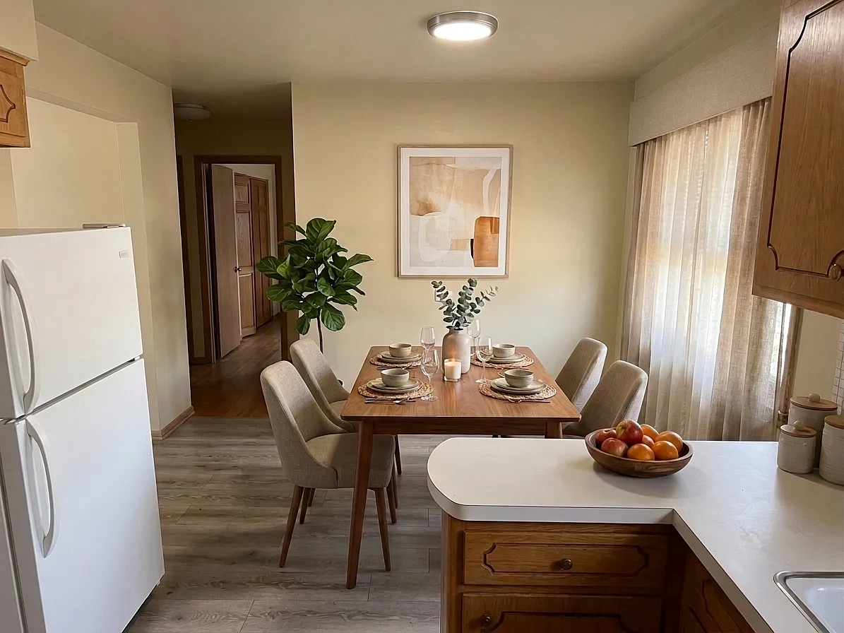 2 bed, 1000 sqft, $1,800 — Photo 3