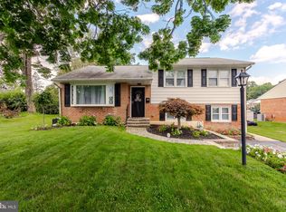 210 Hearth Rd, Broomall, PA 19008