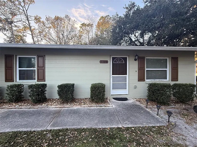 7702 Chase Rd — Photo 1