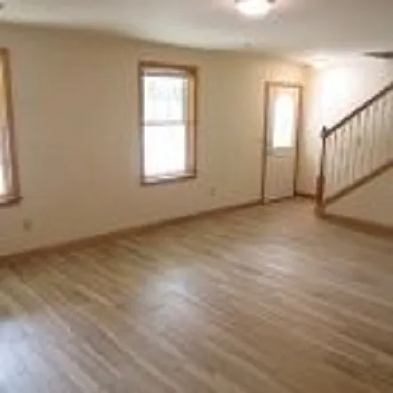 3 bed, 1.5 bath, 1500 sqft, $1,895 — Photo 3