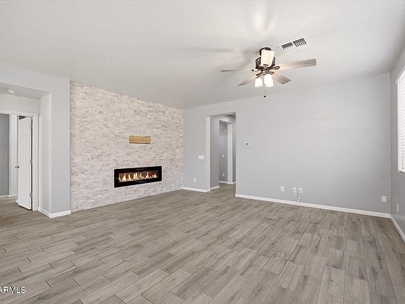 4th image of 3347 E ROLAND Street E