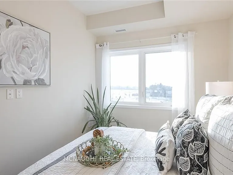 340 Florence Dr #305 — Photo 16