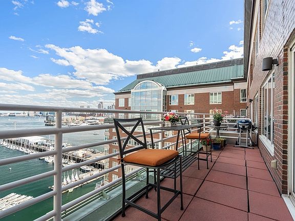 5th image of 197 8th St #Penthouse 19