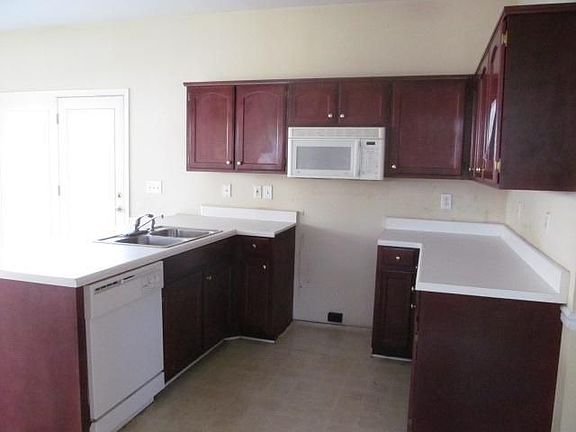 4th image of 2312 S Grafton Ct