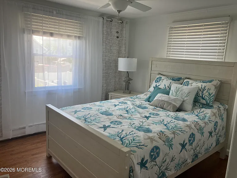 210 Laurel Ct — Photo 17