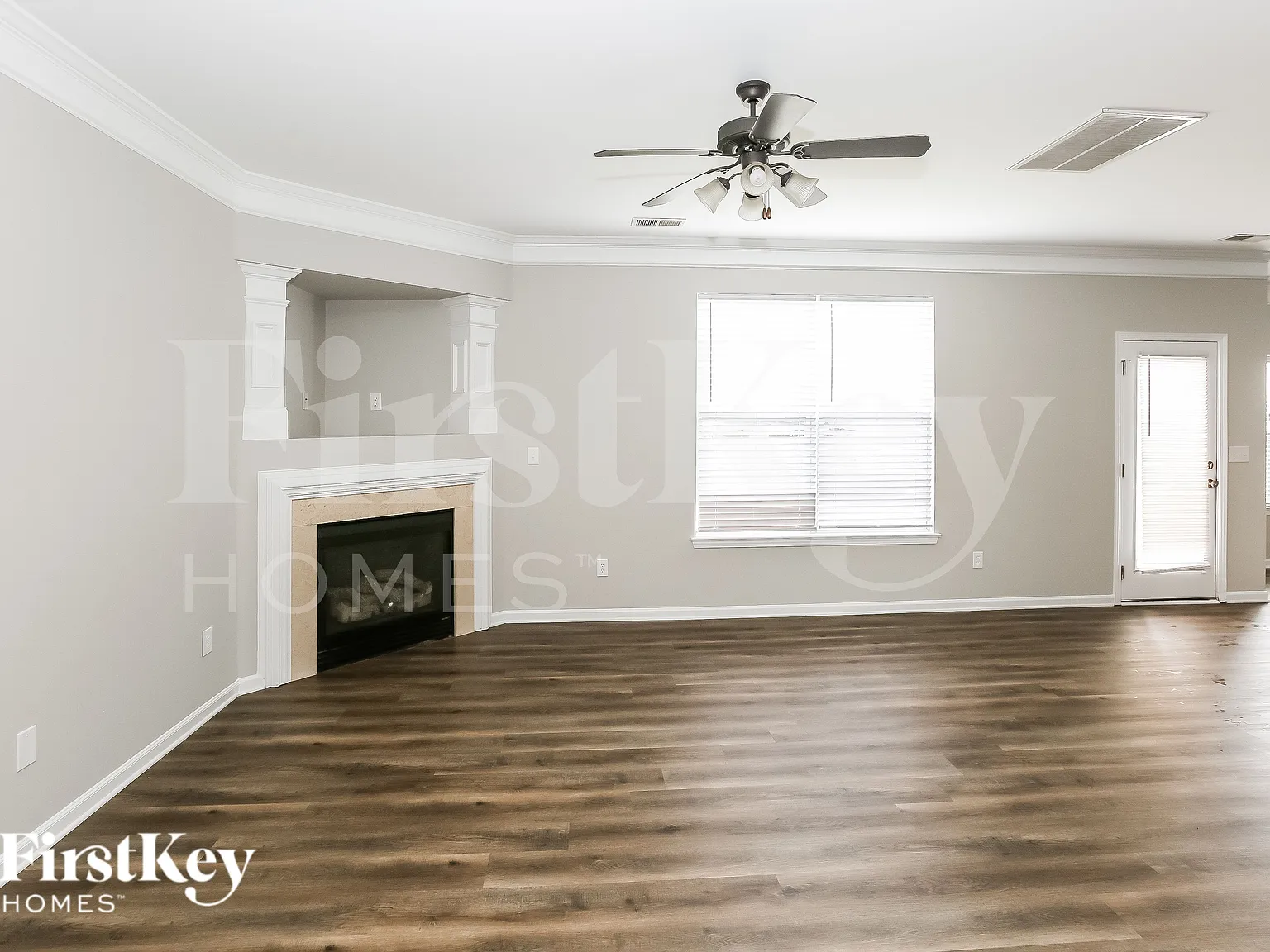 4 bed, 2.5 bath, 2514 sqft, $2,030 — Photo 4