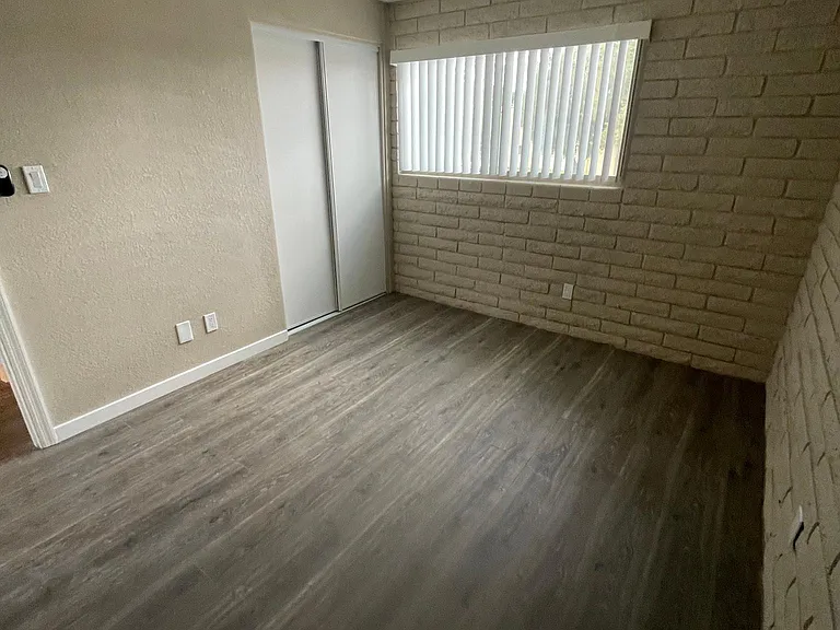 6565 N 17th Ave #13 — Photo 12