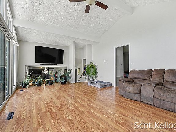 3rd image of 4118 16th St