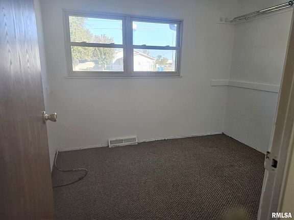 4th image of 2618 Morton Dr